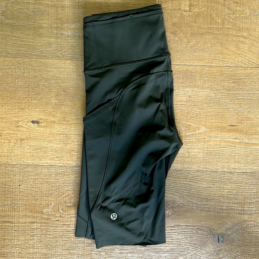 Olive HR biker shorts
